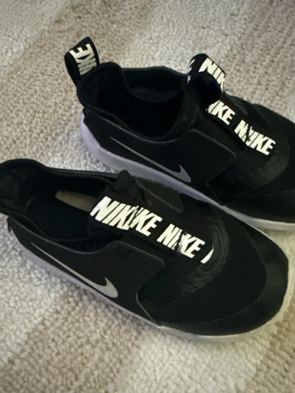 Nike lightweight slip